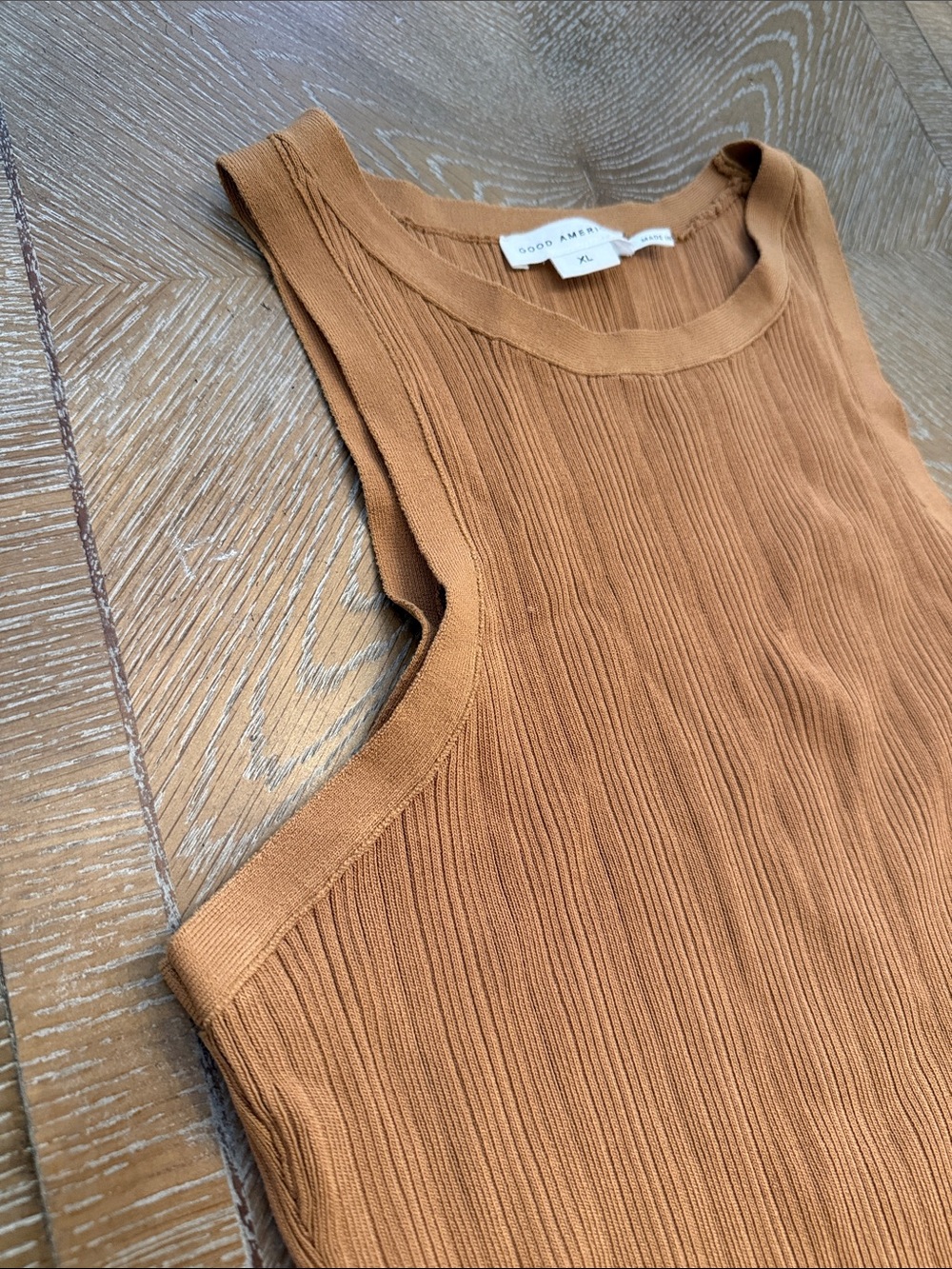 GOOD AMERICAN Camel Ribbed Tank XL - Picture 5 of 6